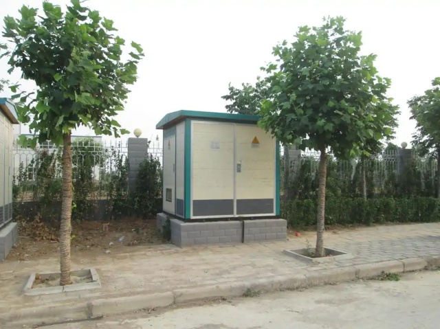 芦山1000KVA欧式箱式变压器